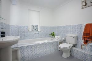 Koupelna v ubytování Atlantic View, Penzance