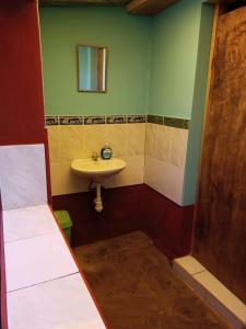 A bathroom at Taquile Familia Celso
