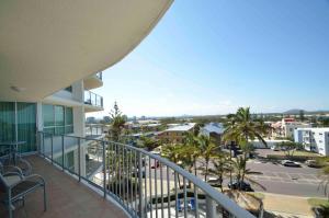 Balkón nebo terasa v ubytování Chateau Royale Beach Resort Maroochydore Sunshine Coast