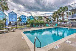 Gallery image of Surfside Beach Escape with Pool - Walk to Ocean! in Myrtle Beach