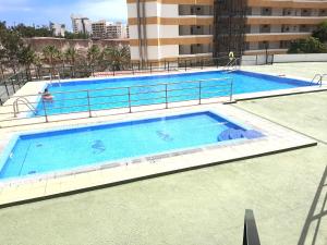 Der Swimmingpool an oder in der Nähe von Perfectly located apartment with pool