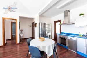 Kuchnia lub aneks kuchenny w obiekcie Vivienda Vacacional Del Mar