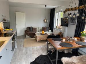 Posezení v ubytování Naturnära boende i vackra Järvsö - F