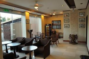Et opholdsområde på RedDoorz Plus New Era Budget Hotel Mabolo former RedDoorz near Landers Superstore Cebu City