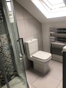 Bilik mandi di HAYFIELD COTTAGE spacious detached luxury home