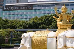 Bangunan di mana terletaknya hotel