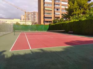 Tenis lub squash w obiekcie Coblanca 21 lub w pobliżu