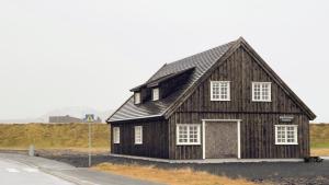 Το κτήριο όπου στεγάζεται  το διαμέρισμα