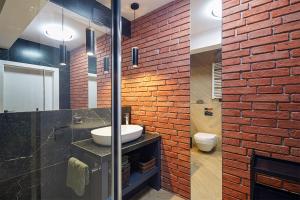 Kúpeľňa v ubytovaní Sun&Sport Apartament PANORAMA dwupoziomowy i przestronny + 10 fotografií