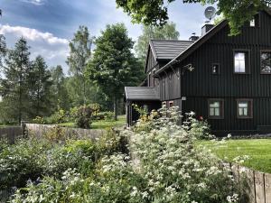 クリンゲンタールにあるFerienhaus Berghütte Vogtland in Klingenthalのギャラリーの写真