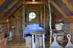 Gallery image of Cabane Lodge Domaine du Lac Chambon in Murol