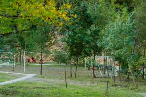 Foto dalla galleria di River Land Cottages a Tsʼkhmorisi Altre 15 foto