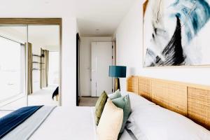 Foto dalla galleria di Executive Waterfront Split Penthouse a Woolwich