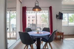 Część wypoczynkowa w obiekcie One bedroom apartment with sea views Marbella heart
