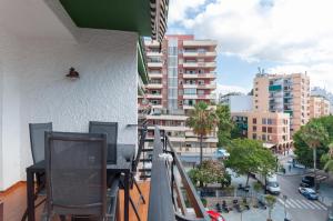 Balkon lub taras w obiekcie One bedroom apartment with sea views Marbella heart