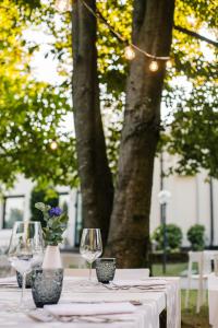 A garden outside Albergo Ristorante Belvedere