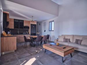 Kuchyňa alebo kuchynka v ubytovaní Villa Olea Paros