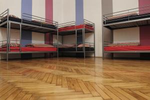 Posteľ alebo postele v izbe v ubytovaní Westend Hostel