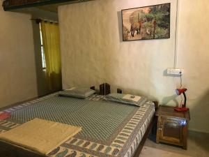 Gallery image of Kamp Kamouflage Kanha in Kānha