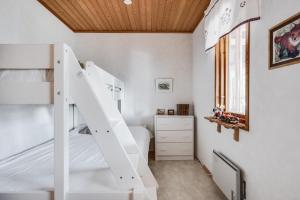 Imagen de la galería de Nice holiday house in Knared, en Knäred