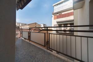 En balkong eller terrass på Madonna Montecchi Luxury Suite in Verona