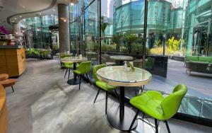 Posezení v ubytování Al Khoory Sky Garden Hotel