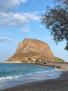 Fotografie z fotogalerie ubytování Villa Hara v destinaci Monemvasia