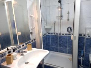 Kúpeľňa v ubytovaní Apartamentos Medano - Marineda Medano
