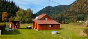 Dārzs pie naktsmītnes Chalet pour amoureux de la nature avec vue sur le lac de Retournemer