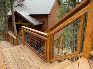 Gallery image of RidgeWalk Treehouse in Angel Fire