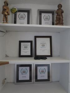 Certifikát, hodnocení, plakát nebo jiný dokument vystavený v ubytování Hostal La Cazihita