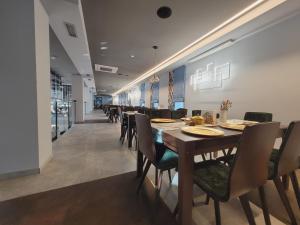 Restauracja lub miejsce do jedzenia w obiekcie Hotel Sanova
