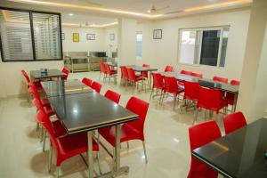 Restaurace v ubytování Hotel Iris Atnest Madhapur - A Business Hotel