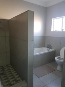 Koupelna v ubytování MediStay