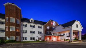 a rendering of a hotel at night at Best Western Plus Appleton Airport Mall Hotel in Appleton