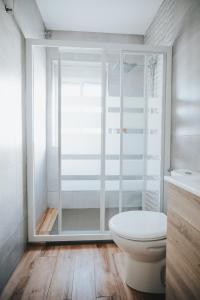 Kúpeľňa v ubytovaní Shiny Nab Super Family Apartment + 36 fotografií