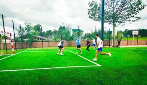 Tenis lub squash w obiekcie TEIRABOA BASE CAMP lub w pobliżu