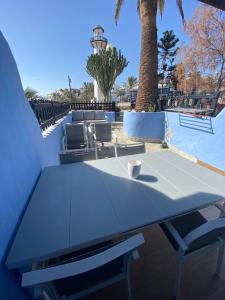 Bazén v ubytovaní Bungalow frente al mar - Sun Club Playa del Aguila alebo v jeho blízkosti