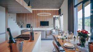 TV a/nebo společenská místnost v ubytování Tee House Čeladná
