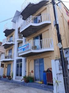 Το κτήριο όπου στεγάζεται το ξενοδοχείο