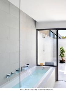 Ванна кімната в Sezz Saint-Tropez