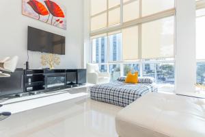 Televisyen dan/atau pusat hiburan di Girasole Suites