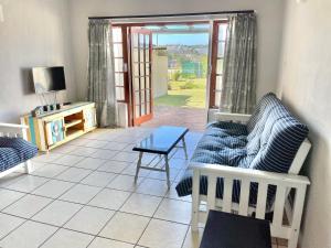 Gallery image of 42 Settler Sands Beachfront Accommodation Sea and River View in Port Alfred