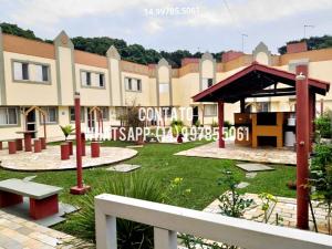 Foto da galeria de Sobrado para temporada 200m da praia Itapoá SC em Itapoá