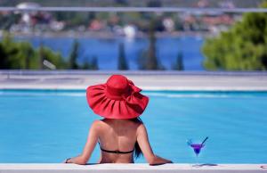 Bazén v ubytování Hotel Punta nebo v jeho okolí