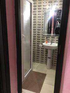 Bilik mandi di appartement luxueux à Rabat