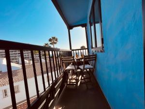 Ein Balkon oder eine Terrasse in der Unterkunft VIVIENDA ÚNICA EN PRIMERA LÍNEA DE PLAYA
