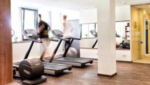 Posilňovňa alebo fitness centrum v ubytovaní Wyndham Grand Salzburg Conference Centre