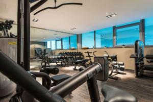 Posilňovňa alebo fitness centrum v ubytovaní Wyndham Grand Salzburg Conference Centre