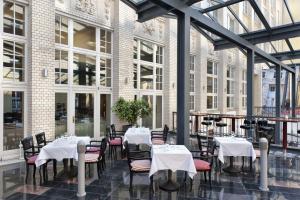 Majoituspaikan Wyndham Garden Berlin Mitte ravintola tai vastaava paikka